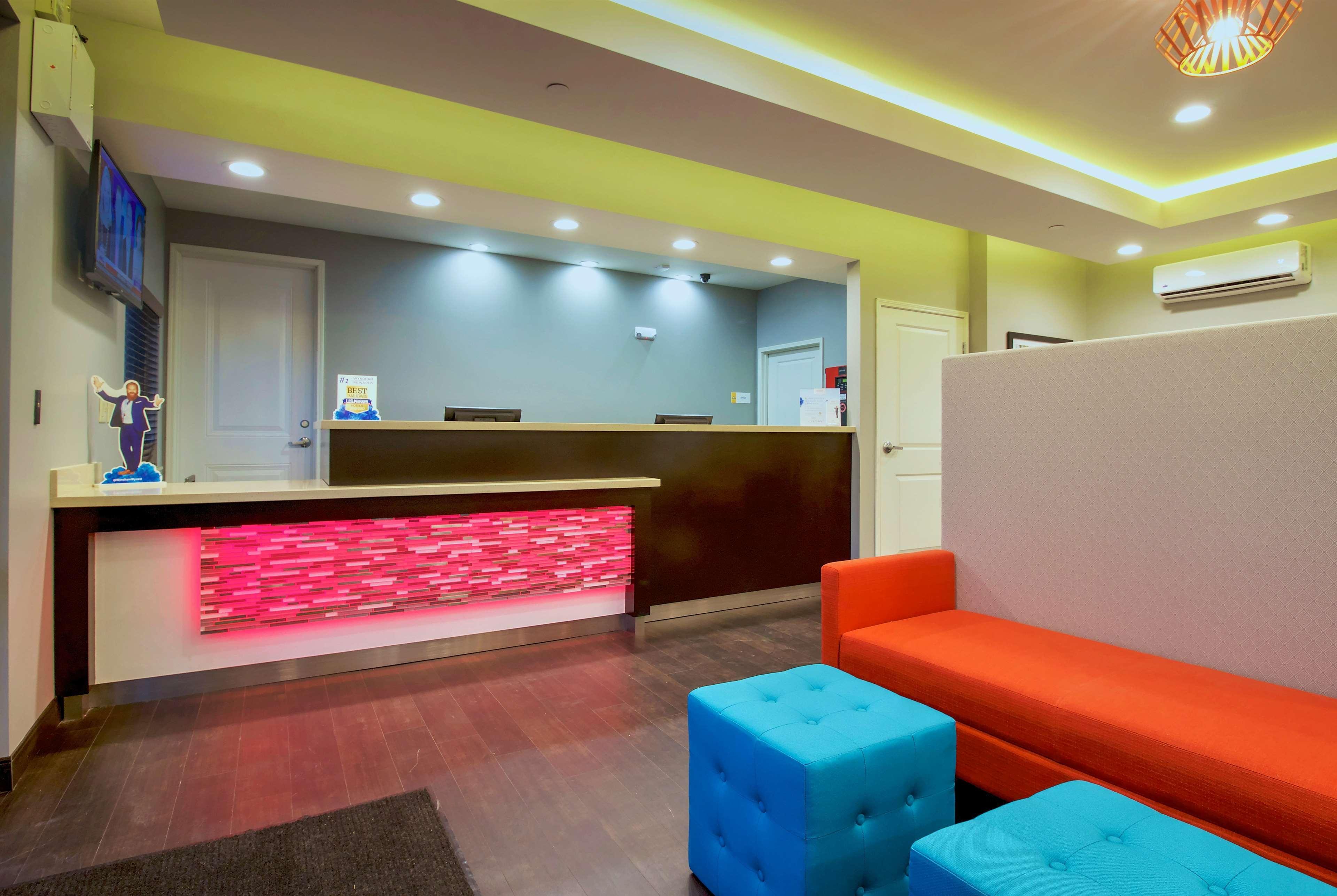 Days Inn & Suites By Wyndham Port Arthur Kültér fotó